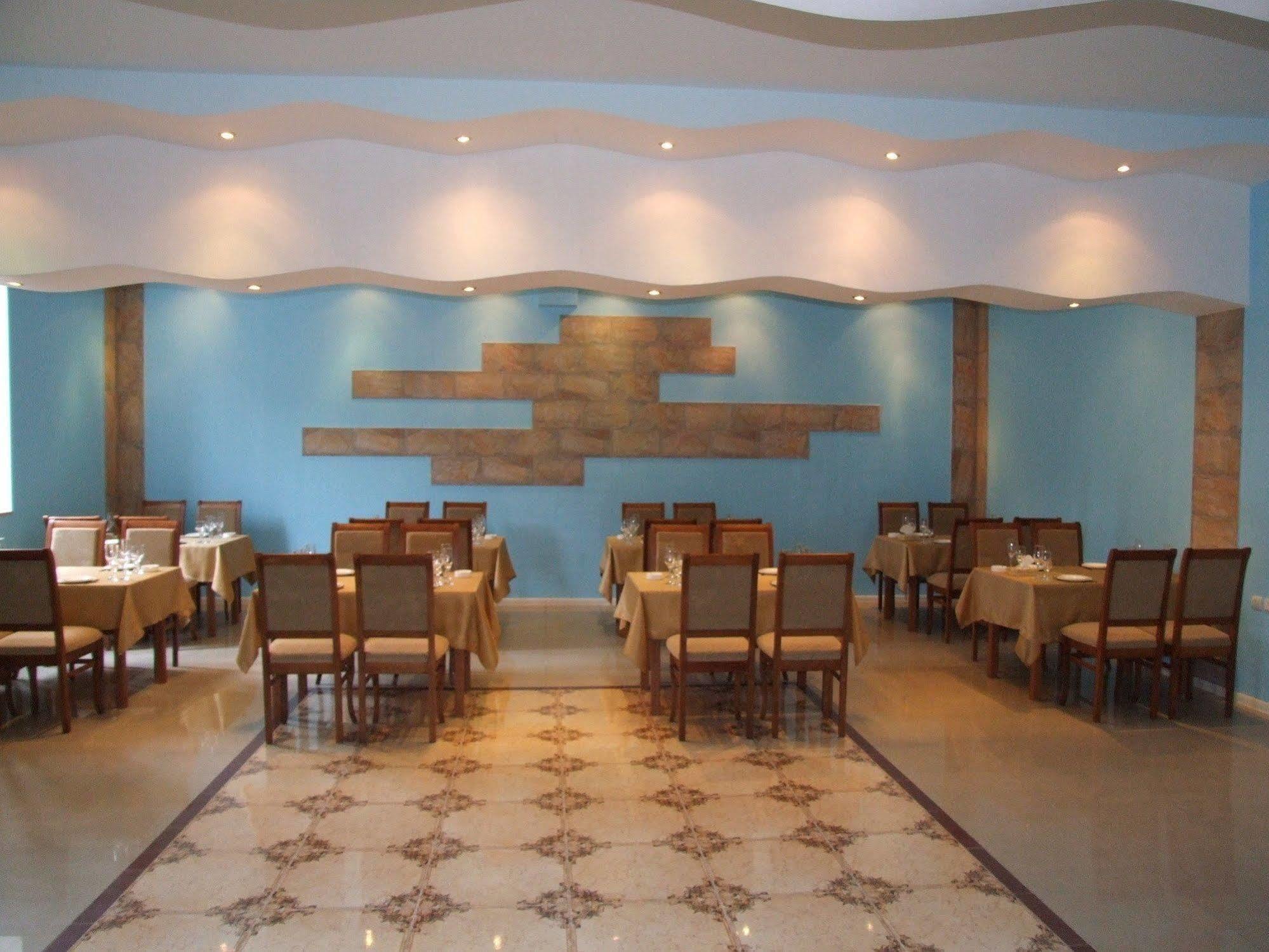 Vayk Hotel Luaran gambar