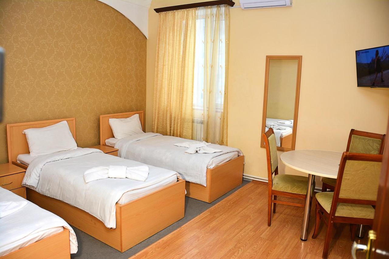 Vayk Hotel Luaran gambar